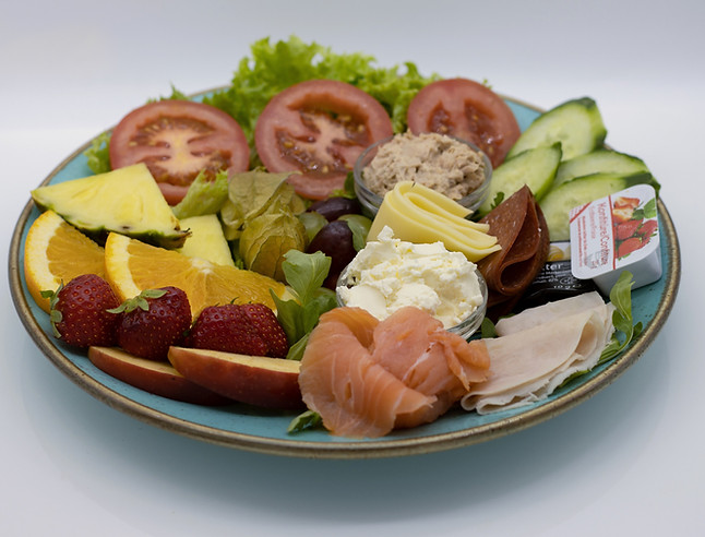 Frühstücksteller Hamburg im Café Bernstein in Dortmund