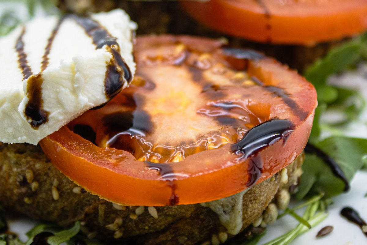 Bruschetta Tomate und Mozzarella