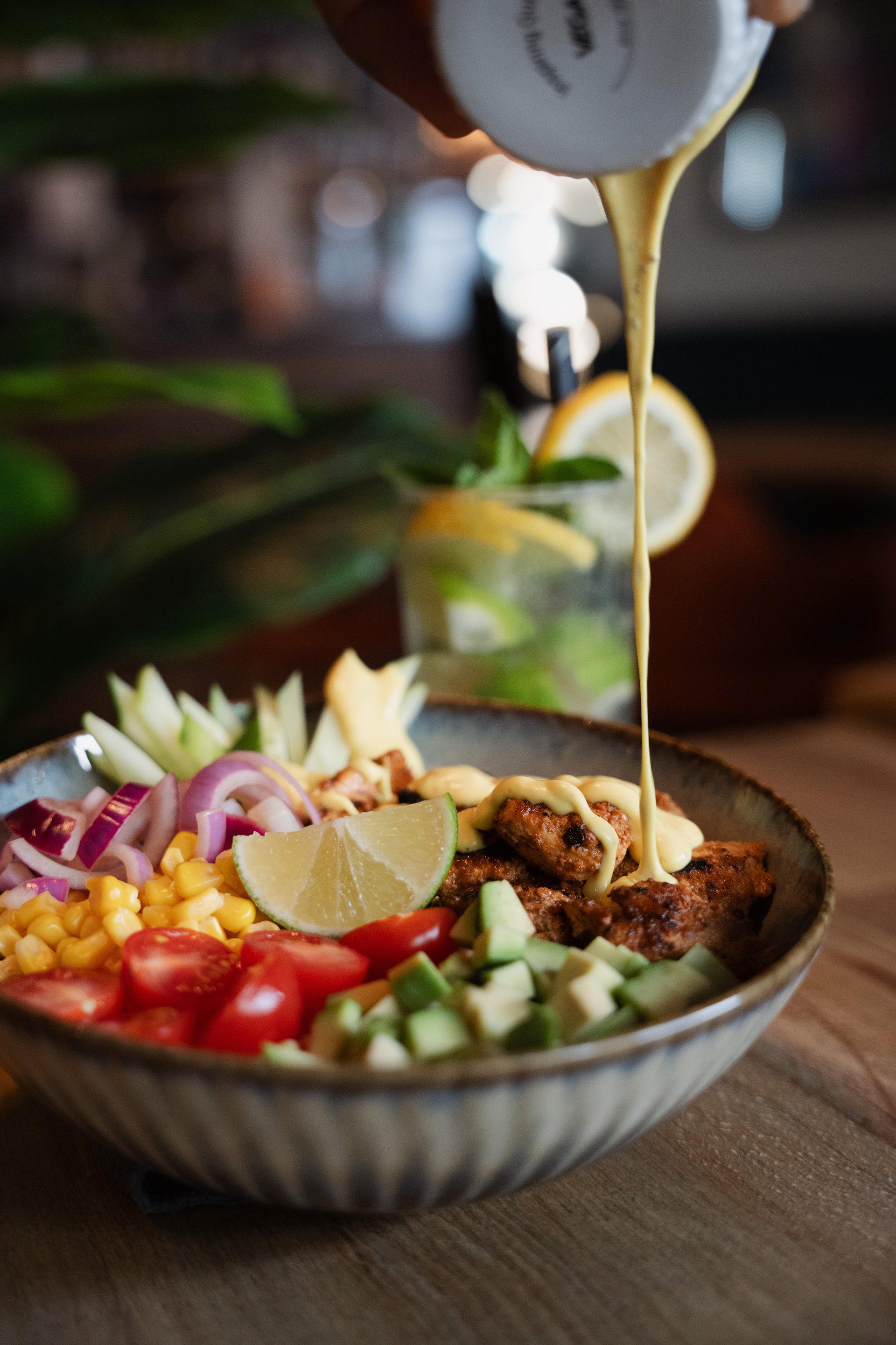 Frische Bowl mit Kebab, Gemüse und Reis im Café Bernstein Dortmund